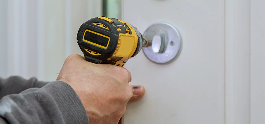 Street Locksmith For Smart Lock Repair in Menlo Park, CA