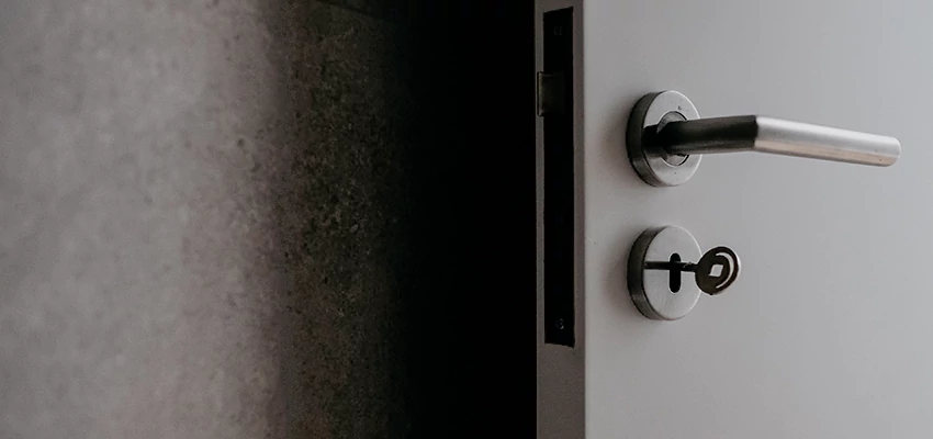 Front Door Handle Repair And Installation in Menlo Park, CA